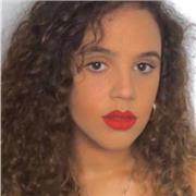 Hola. Soy Carla una chica de 21 años dispuesta a enseñar y a disfrutar